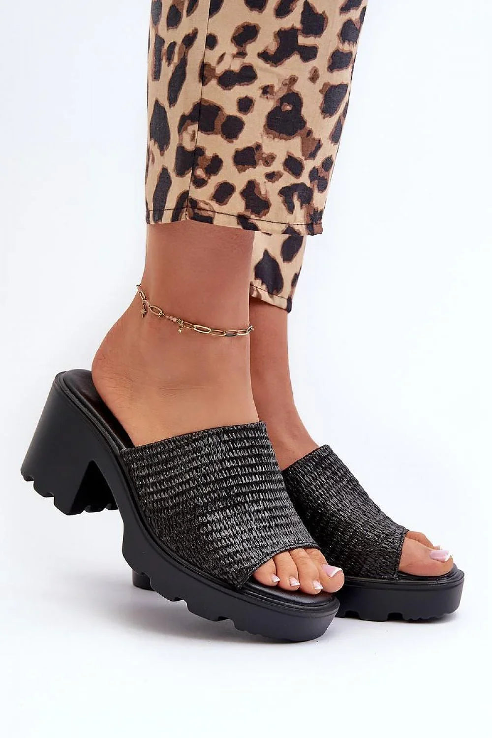 Women Elevated Platform Flip Flops