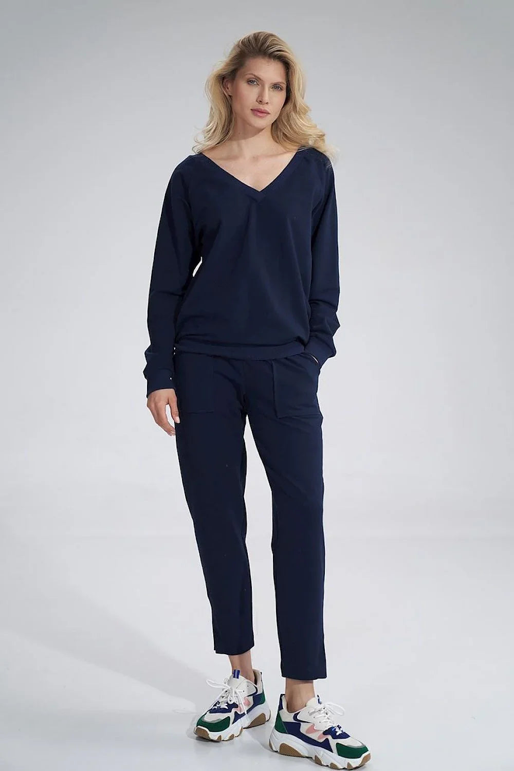Womens Sweatshirt - V-Neck With Regular Fit