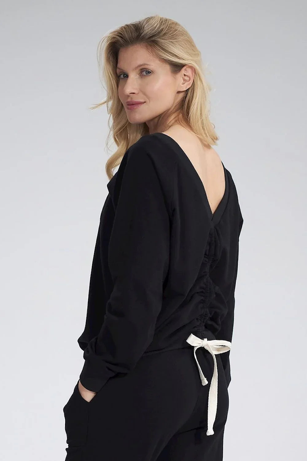 Women's Sweatshirt - V-Neck With Regular Fit