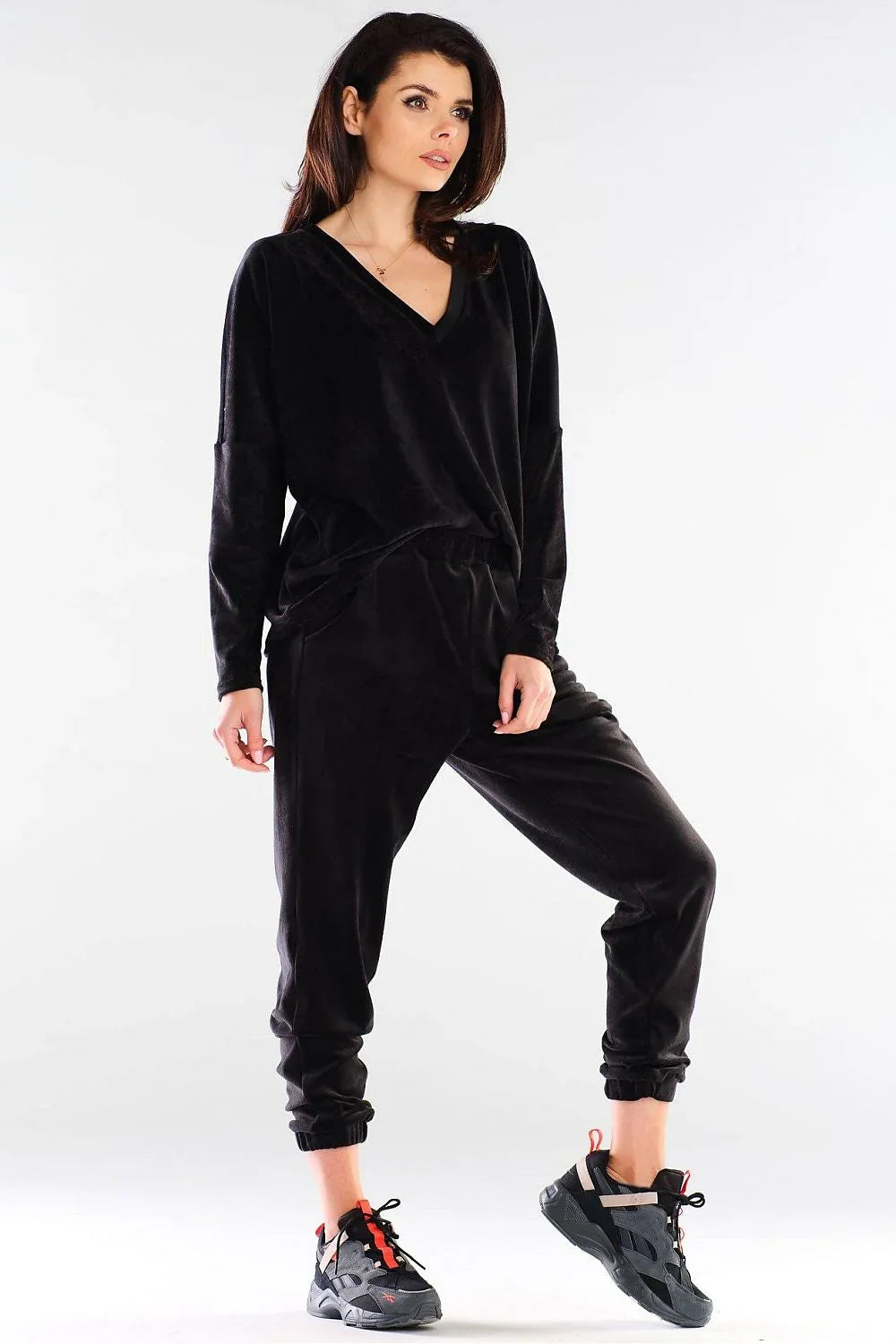 Women's Sweatshirt - V-Neck With Relaxed Fit