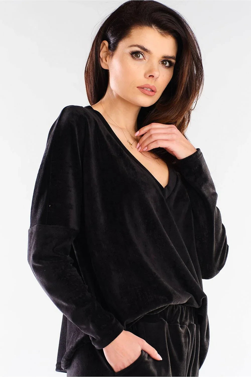 Women's Sweatshirt - V-Neck With Relaxed Fit