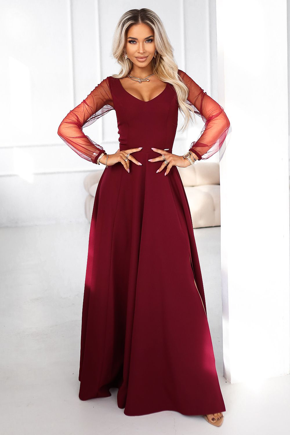  Long dress model 222146 Numoco 