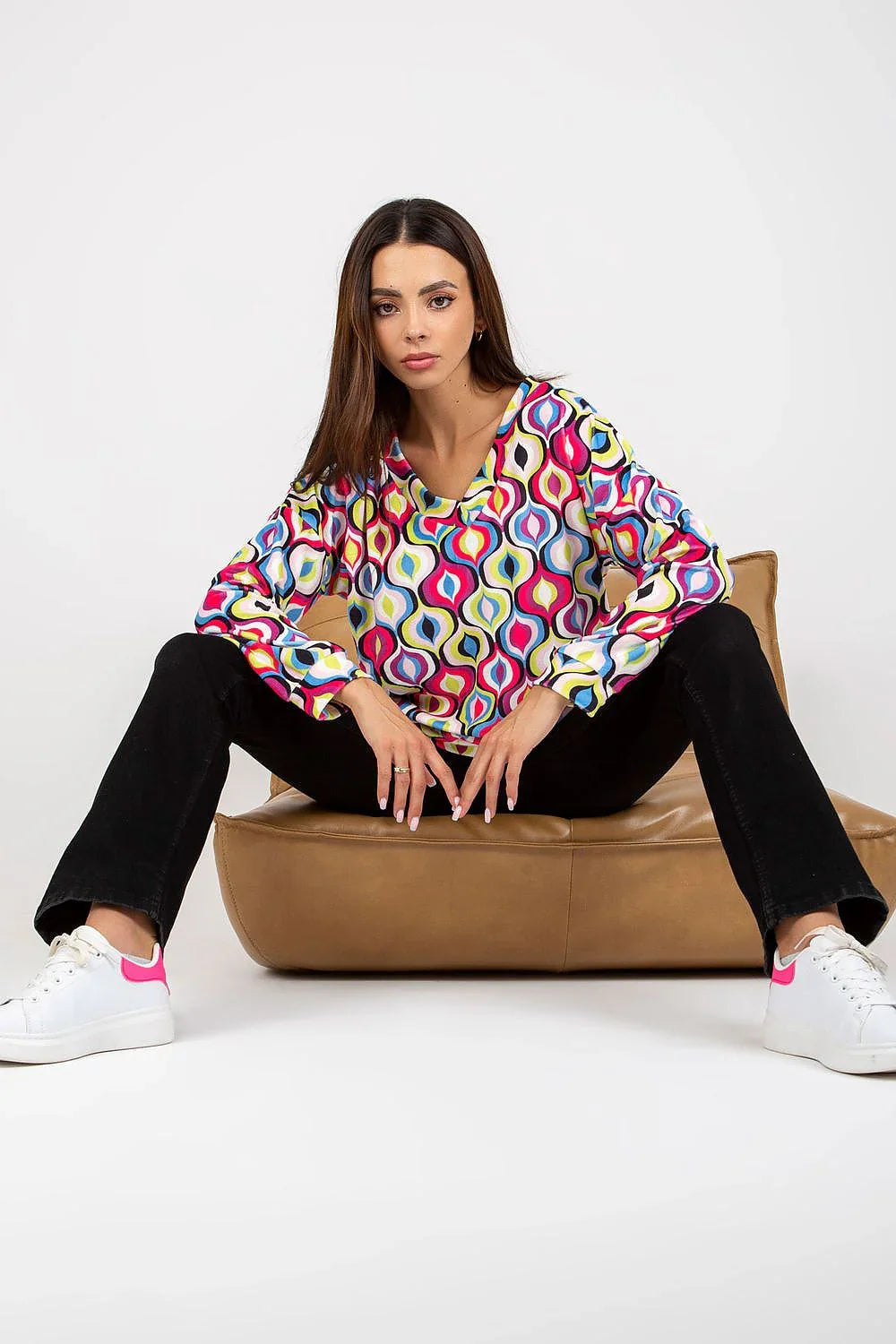 Women's Sweatshirt - V-neck With Regular Fit