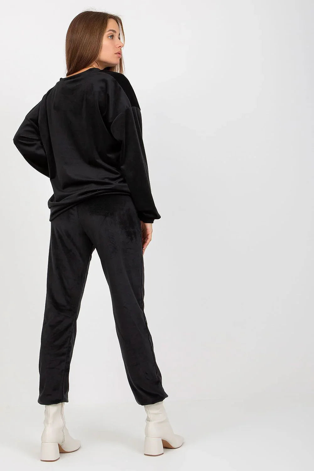 Women's Sweatshirt - V-neck With Regular Fit
