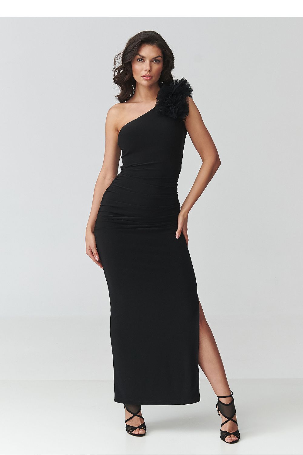 Maxi Dress – Asymmetric Neck, Fitted Cut, Ruching, Black – Daydress | GUOCALI