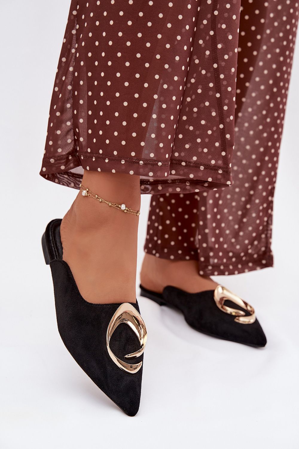 Women's Pointed-Toe Suede Mules with Gold Detail – Sandals | GUOCALI – view 4