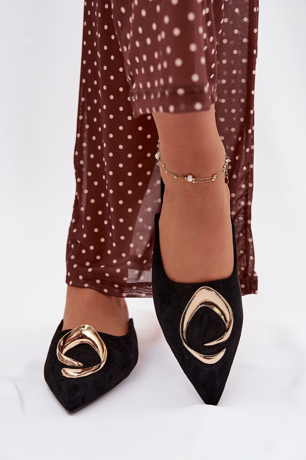 Women's Pointed-Toe Suede Mules with Gold Detail – Sandals | GUOCALI – view 6