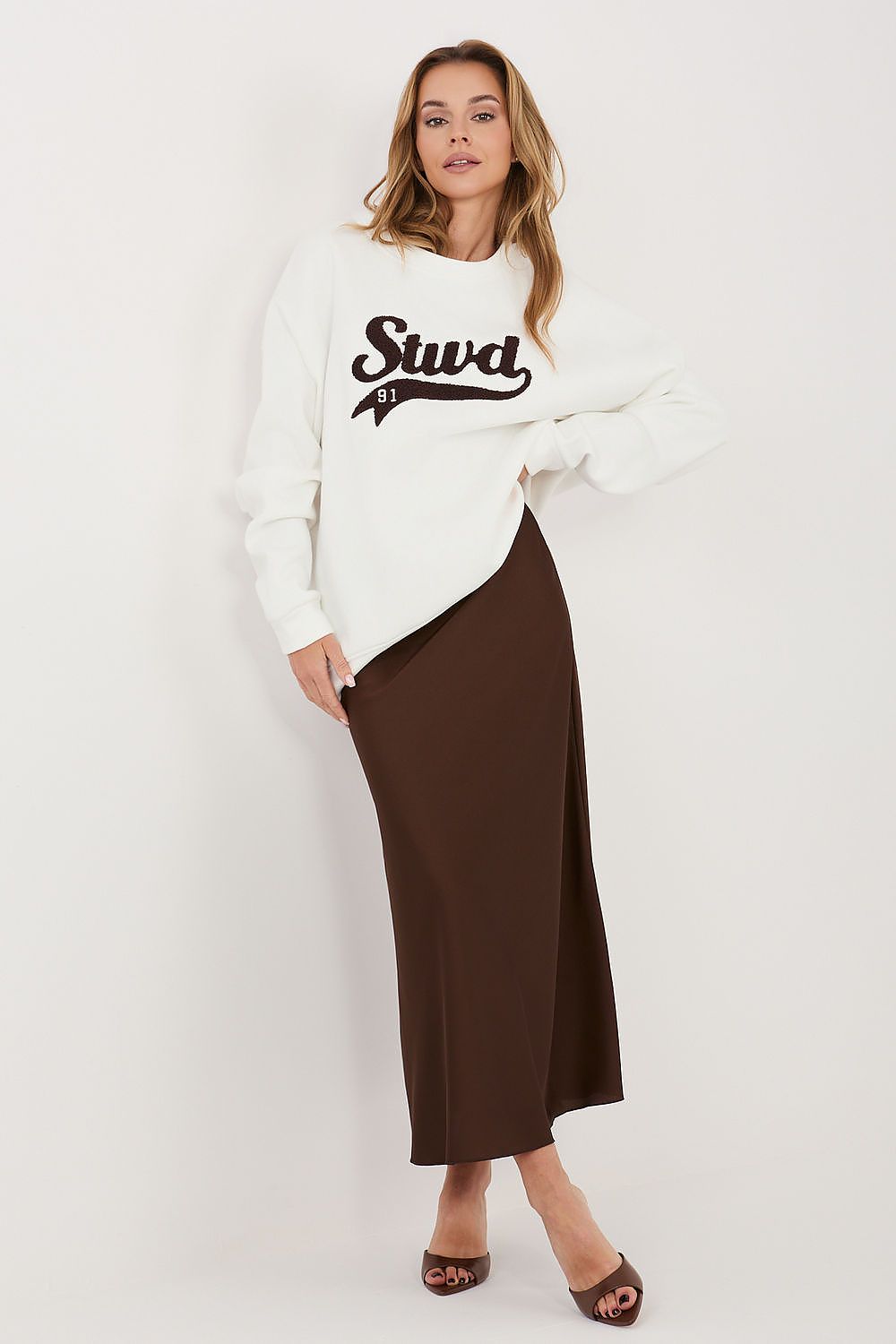 Women's sweatshirt beige embroidered lettering front view