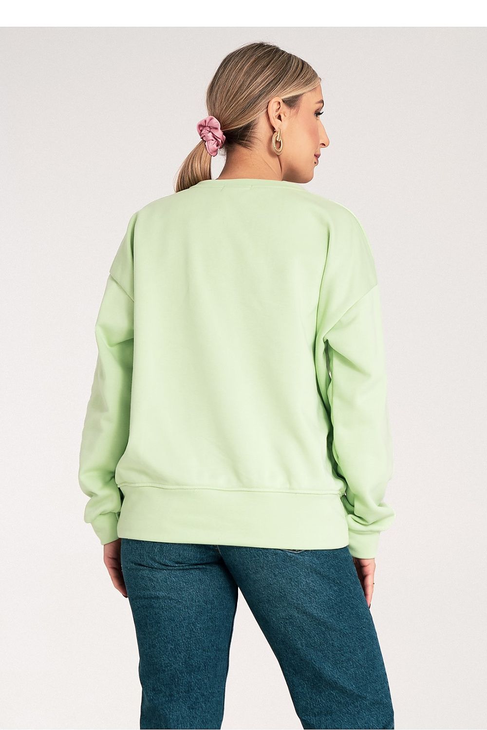 Women's sweatshirt green ribbed cuffs casual look