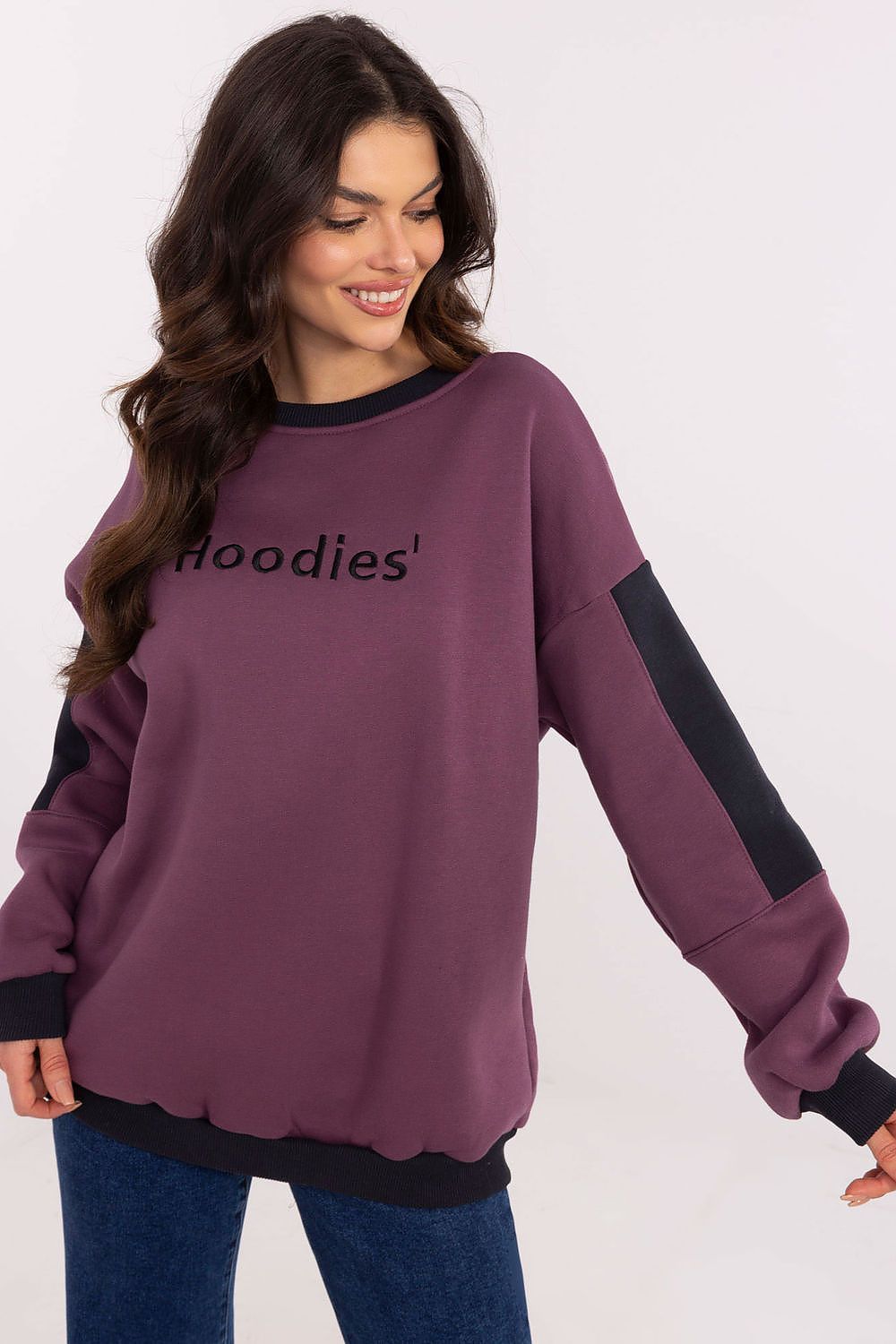 Women's sweatshirt violet crew neck embroidered patches front view