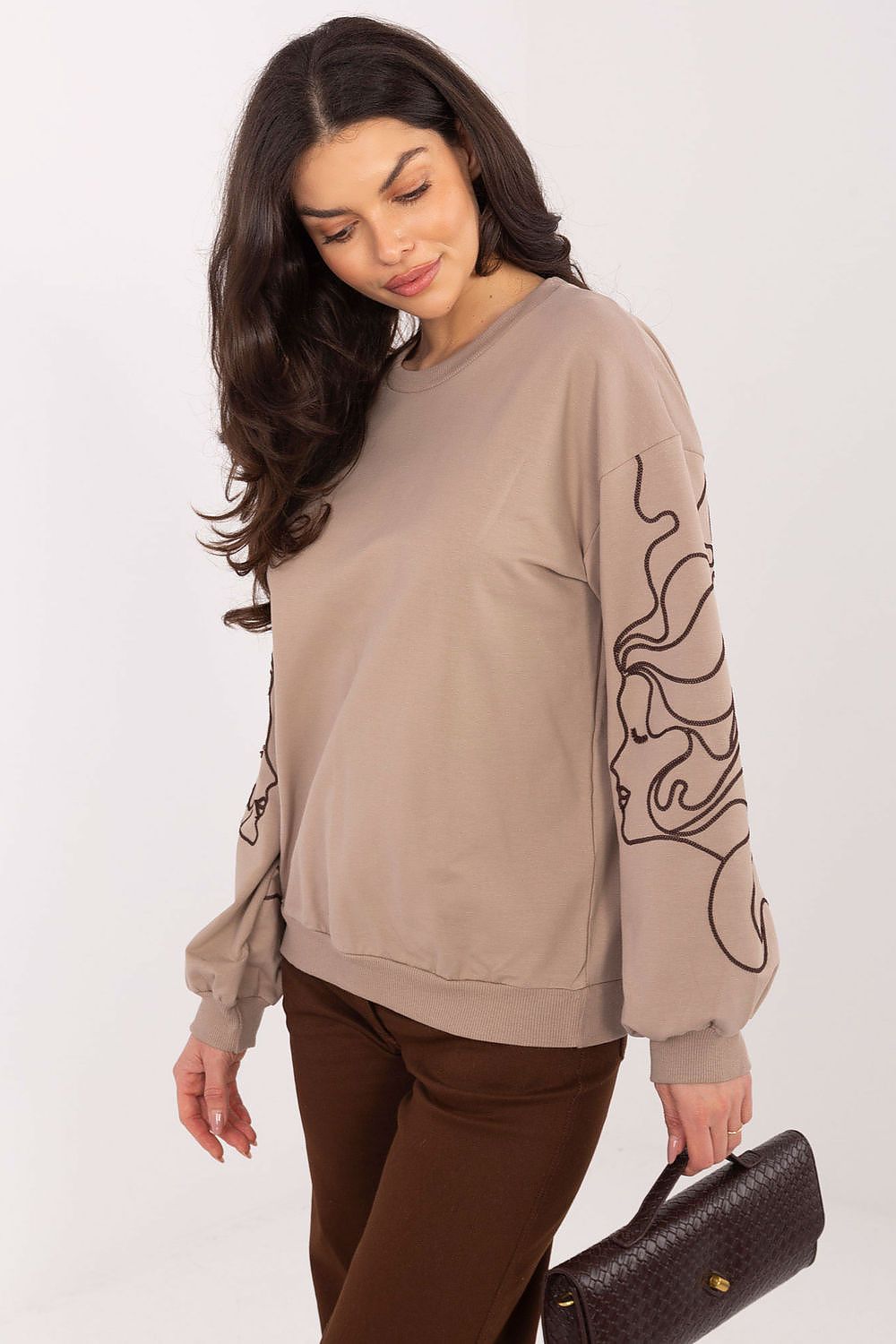 Women's sweatshirt beige crew neck embroidered sleeves front view