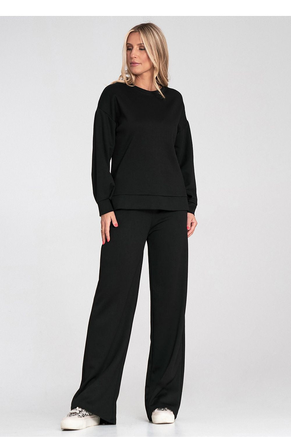 Women's sweatshirt black crew neck loose fit side view