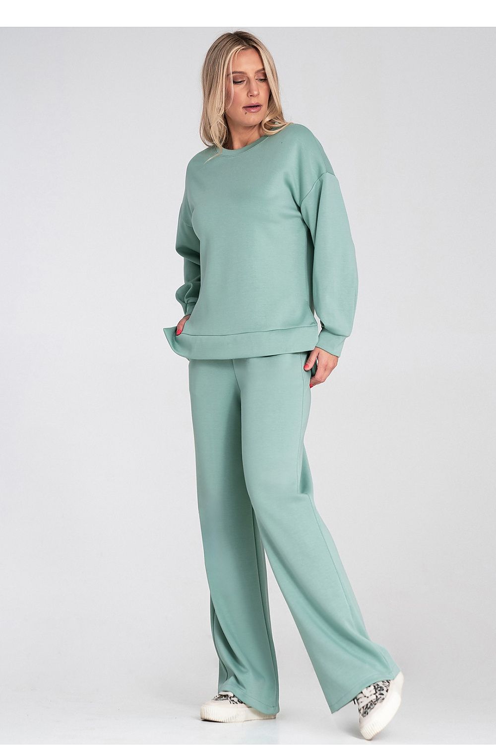 Women's sweatshirt green crew neck loose fit side view