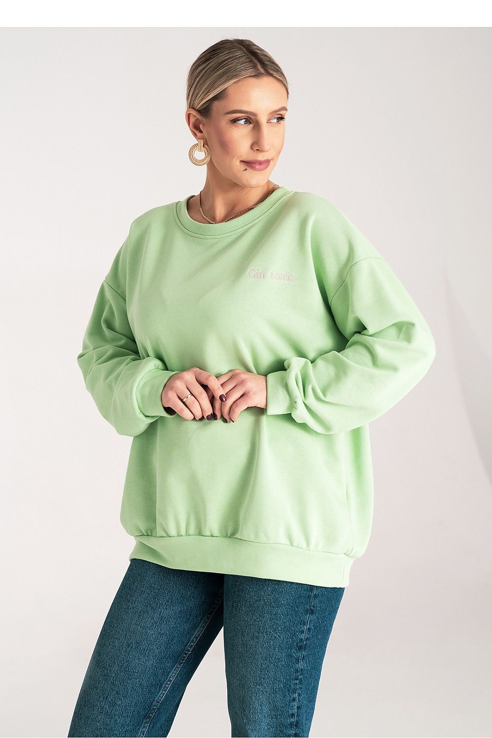 Women's sweatshirt green crew neck letter print front view