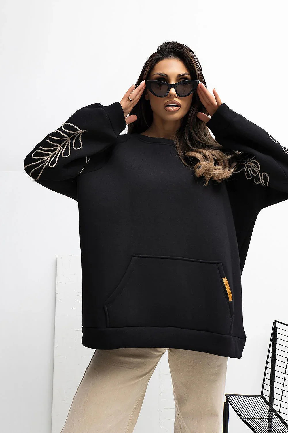 Women's Sweatshirt Oversized Embroidered Kangaroo Pocket Crew Neck – Sweatshirt | GUOCALI
